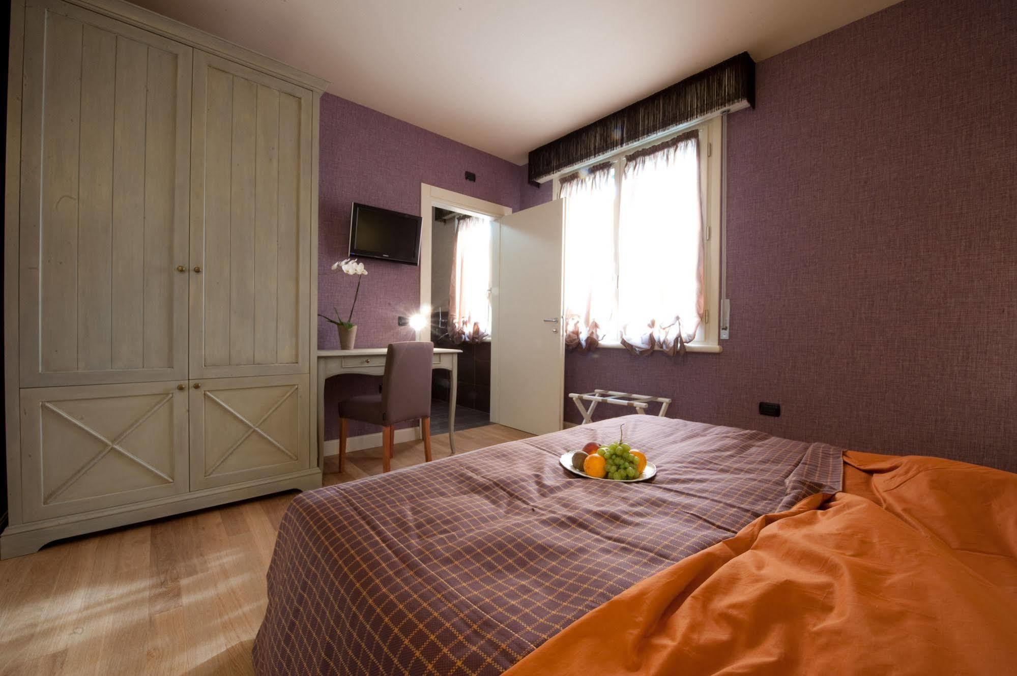 Hotel Locanda Stendhal Colorno Extérieur photo